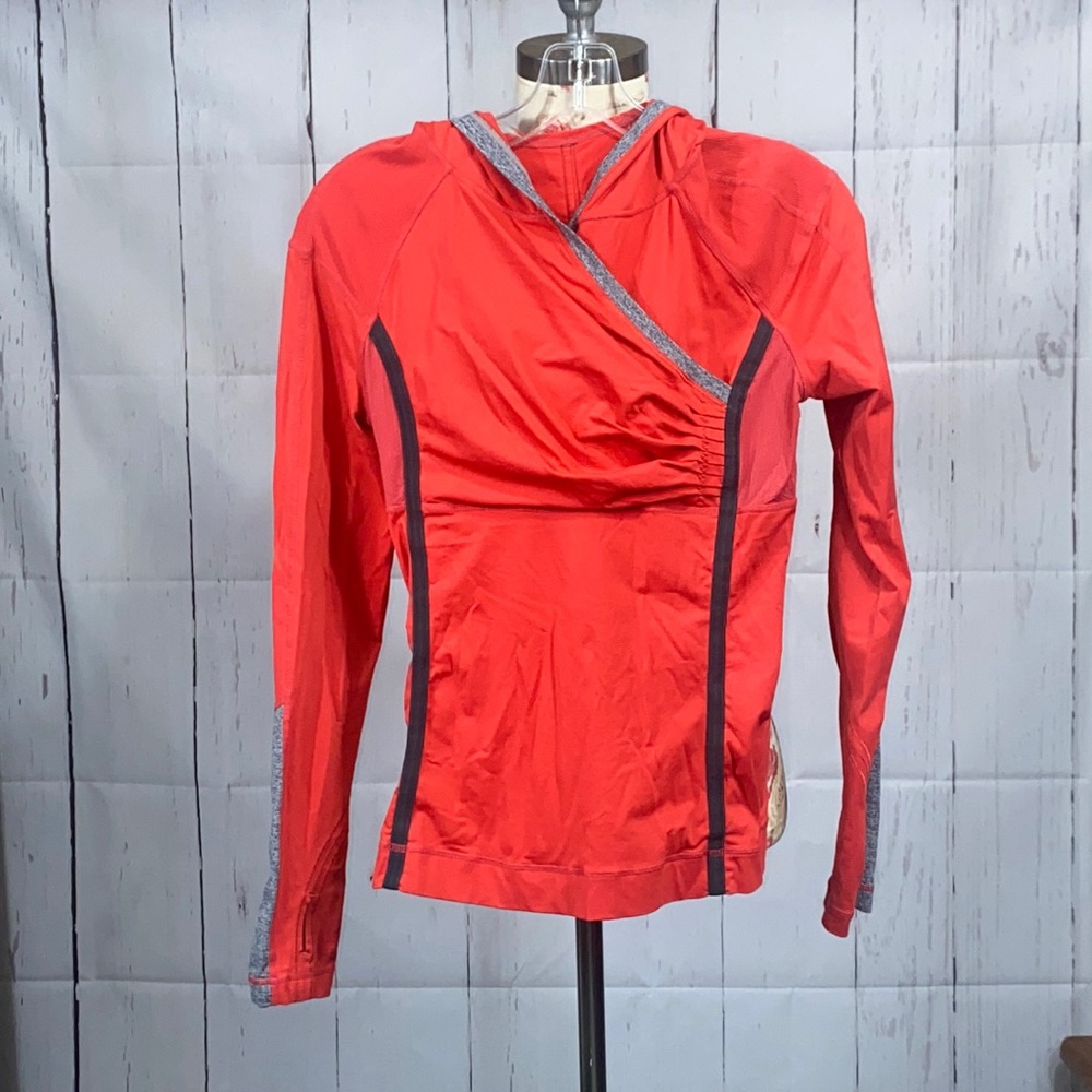 348. Lululemon cross train run for life pullover long sleeve shirt, size 4